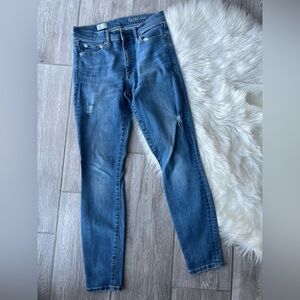 GAP Women's Classic Blue Skinny Jeans